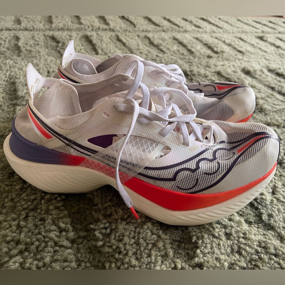 Saucony Endorphins Elite